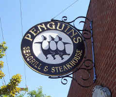 Penguins.jpg (80840 bytes)